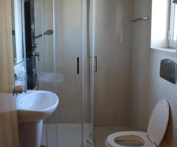 Solar Da Charneca 2* Leiria