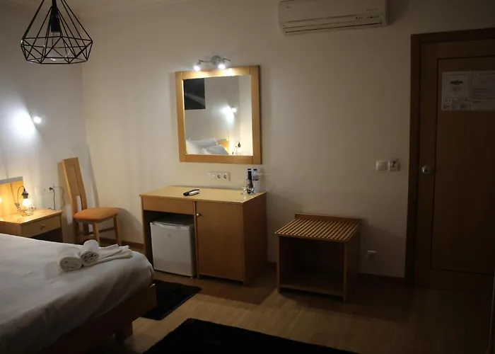 Hotel Solar Da Charneca 2*