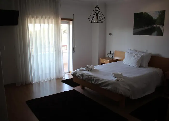 Solar Da Charneca Hotel